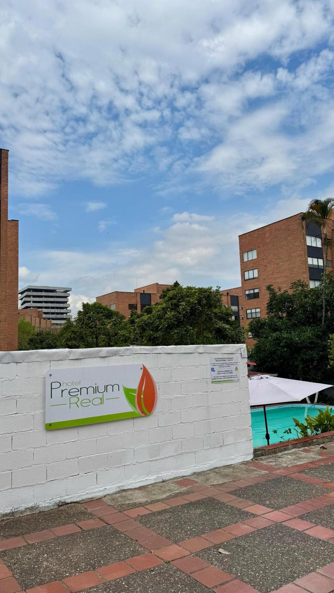 Hotel Premium Real Medellín Dış mekan fotoğraf
